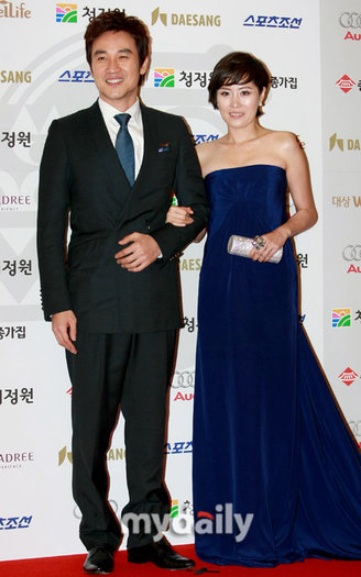 13305_428113817575_281561447575_5417756_2036732_n - a---uhm tae woong---a