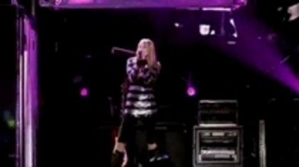 29395528_PVNLJXLUU - hannah montana cand se pregateste de concert