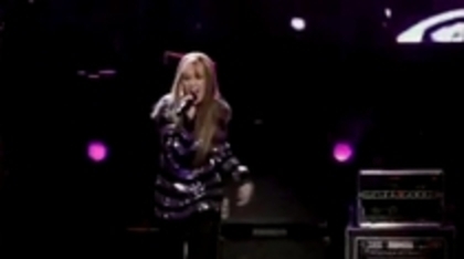 29395544_FNEHQPIHM - hannah montana cand se pregateste de concert