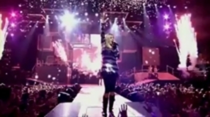 29395585_LYKVLHZMZ - hannah montana cand se pregateste de concert