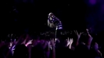29395817_MDVJYPLLY - hannah montana cand se pregateste de concert
