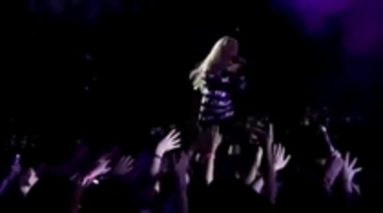29395826_QWBQYKLET - hannah montana cand se pregateste de concert