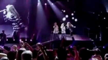 29395884_BFJDXAPPN - hannah montana cand se pregateste de concert