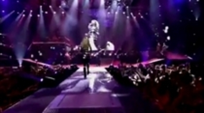 29396413_SWNQGLHTC - hannah montana cand se pregateste de concert