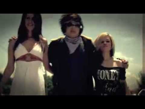 370720894 - Brokencyde