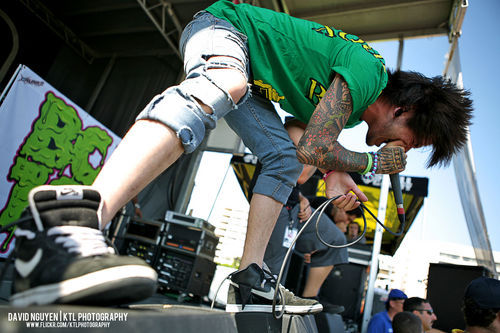 se7en-brokencyde-warped-tour-uniondale--large-msg-124815234404 - Brokencyde