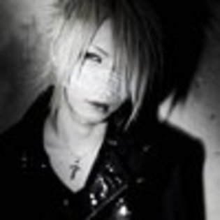 14 - The Gazette-Uruha