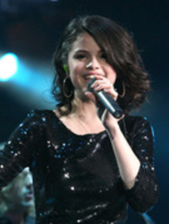 22955321_GIJQAAHGH - selena 111