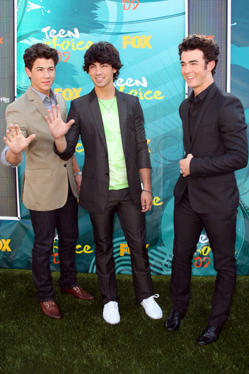 2009+Teen+Choice+Awards+Arrivals+ven8fSrrf9Ml