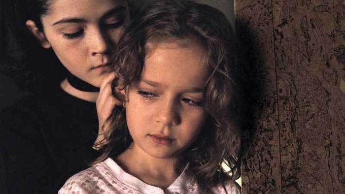 Orphan-2009-Stills-horror-movies-7305753-800-450[1] - orphan