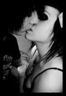 imagesCAFXCBZB - kiss emo