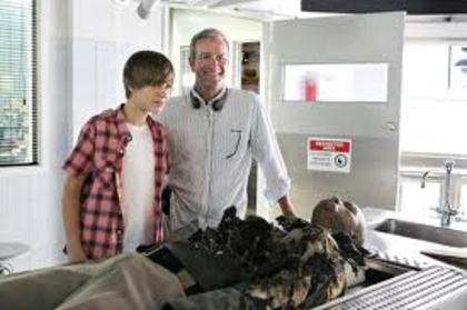 imagesCAHKL0MJ - Justin Bieber in CSI