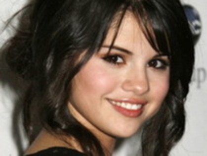 29881554_LZUJXVQLQ - selena gomez 2