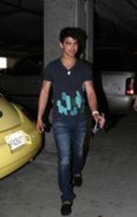 29980416_NTGHEGKYZ - poze diferite