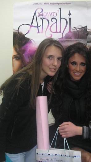 180778_1633612679214_1203582762_31389728_8051354_n - Anahi Baby Blue