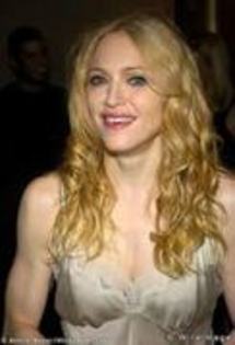 30237984_PGYSMKUKE - madonna