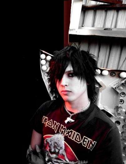 max_green-i_dont_know_the_band_so_i - Escape The Fate