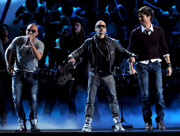 Enrique+Iglesias+11th+Annual+Latin+GRAMMY+zp37zvYzNCBl