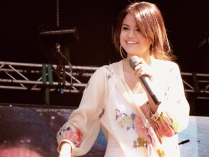 selena - xXxSellyxXx