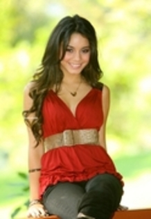 HUQCOPELPNZVFCLIASX - vanessa hudgens