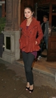 normal_014 - September 26th-Leaving Her Hotel - in London