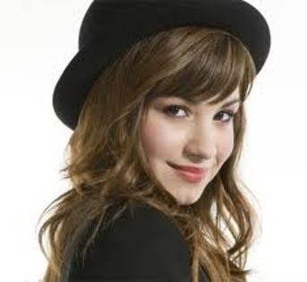 16 - demi lovato