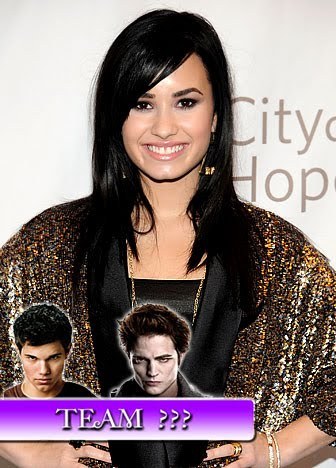 1257880898_slide10 - SUPER POZE DEMI LOVATO