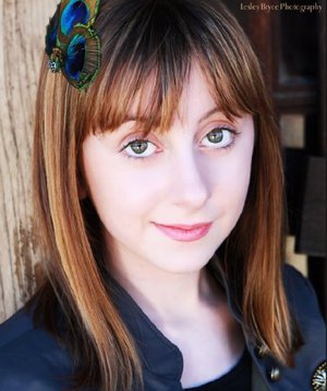 allisyn ashley arm - Cine e cea mai tare vedeta spuneti parerea