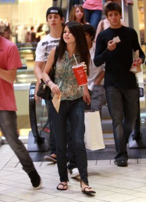 normal_06 - August 16th-Shopping and Getting a Coffe with David Henrie