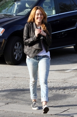  - x At Coffee Bean in Toluca Lake - 5th February 2011