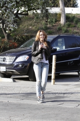  - x At Coffee Bean in Toluca Lake - 5th February 2011