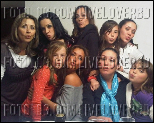 30395360_WWUQMNAGY - 00 Anahi 001