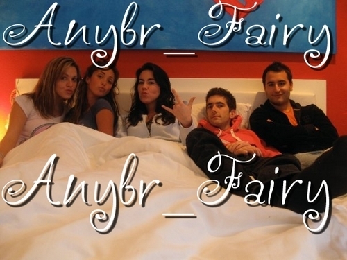 30418339_HXMPIKTLV - 00 Anahi 001