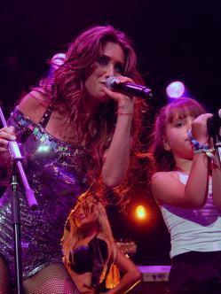 30426890_ZUJTLIMVB - 00 Anahi 001