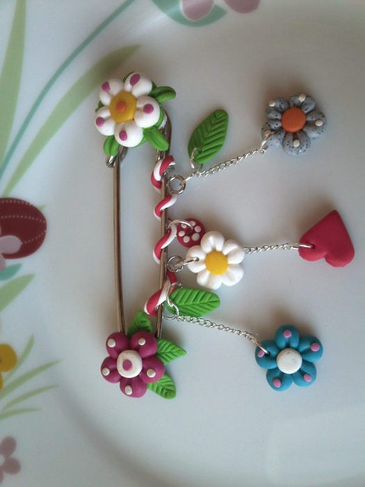 IMG664brosa mare fimo 19 lei