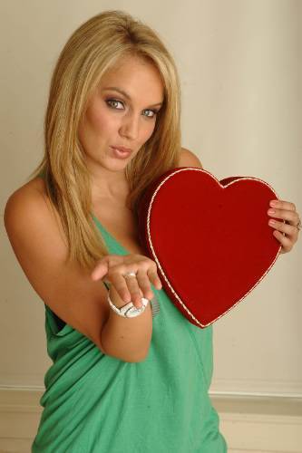 tiffany-thornton-770801l