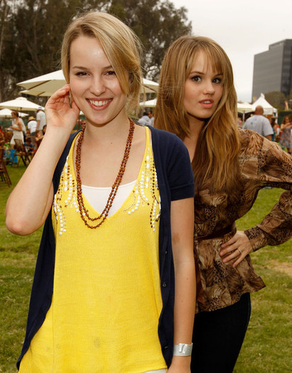 Debby Ryan Bridgit Mendler