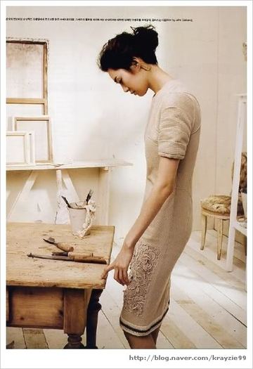 C0CCBFE4BFF8-vogue040704_1-krayzie9 - a---lee yo won---a