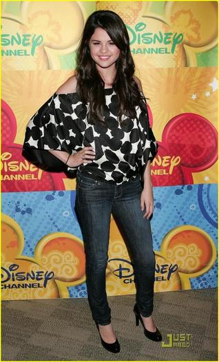 Selena-Gomez-308069,270448