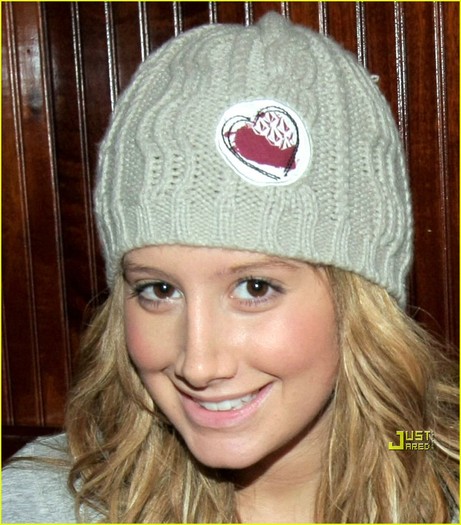 ashley-tisdale-sister-02