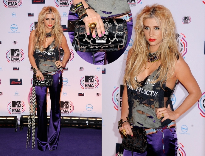 Kesha-pe-covorul-rosu-la-MTV-Europe-Music-Awards-2010