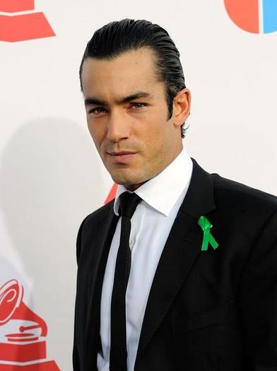 Aar_n_D_az_1291224517_3 - 0X  Actorul Aaron Diaz 0X