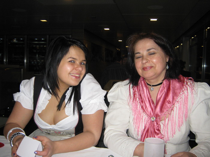 Ball Grein 2011 -Lariza si Crina - kamping Grein