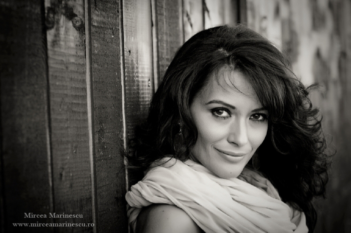 anca-turcasiu-sexy-photos-11