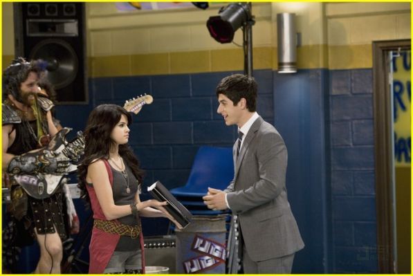 normal_7 - The Wizards of Waverly Place-TWoWP-Episode Stills Season 3 Episode 3 Eat to The Beat