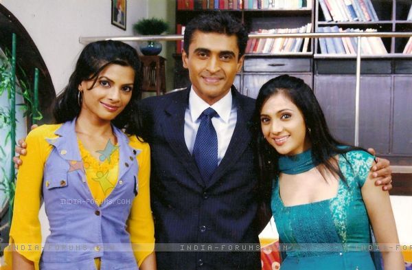 33077-mohinsh-behl-shilpa-anand-and-sunaina-gulia - DILL MILL GAYYE PICTURE GALLERY