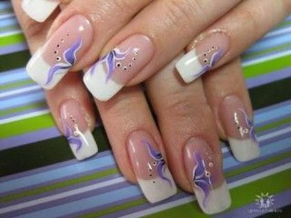 Aplic-unghii-cu-gel-iasi---60-RON - Unghii pictate-false si adevarate
