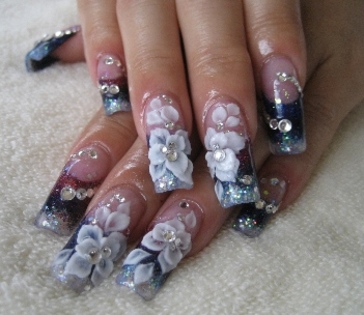 nail20328 - Unghii pictate-false si adevarate