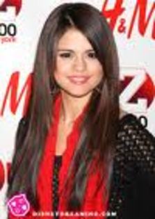 fr7 - tari        poze selena gomez  2011 intrati aici este super tare xxx1