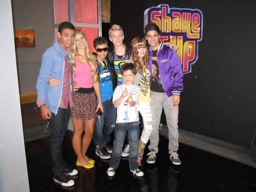 shake-it-up-cast-at-the-first-episode-filming-500x375 - 1SHAKE IT UP1